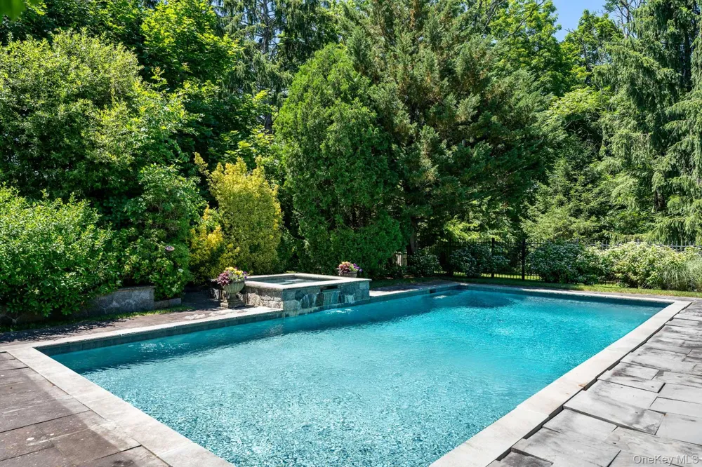 5 Willow Run Road Greenwich, CT 06831