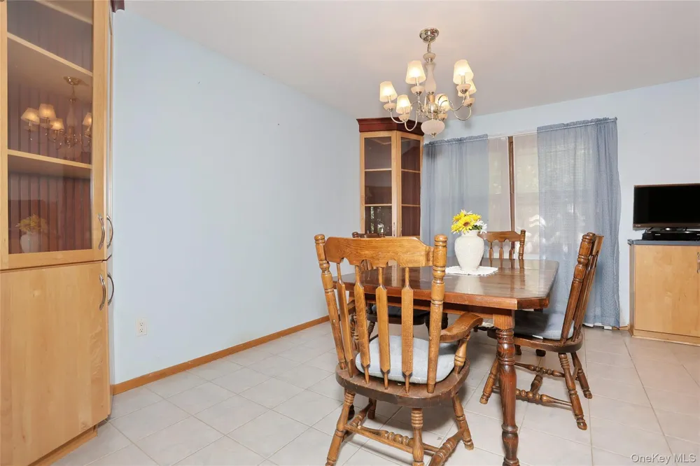 150 Schweizer Lane Bardonia, NY 10954