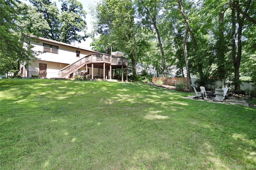 150 Schweizer Lane Bardonia, NY 10954