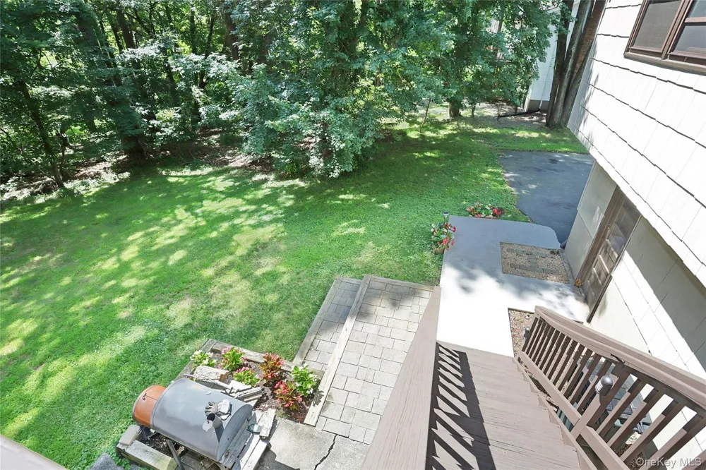 150 Schweizer Lane Bardonia, NY 10954