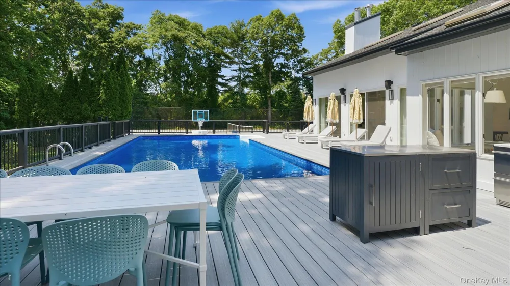 7 Midhampton Court Quogue, NY 11959