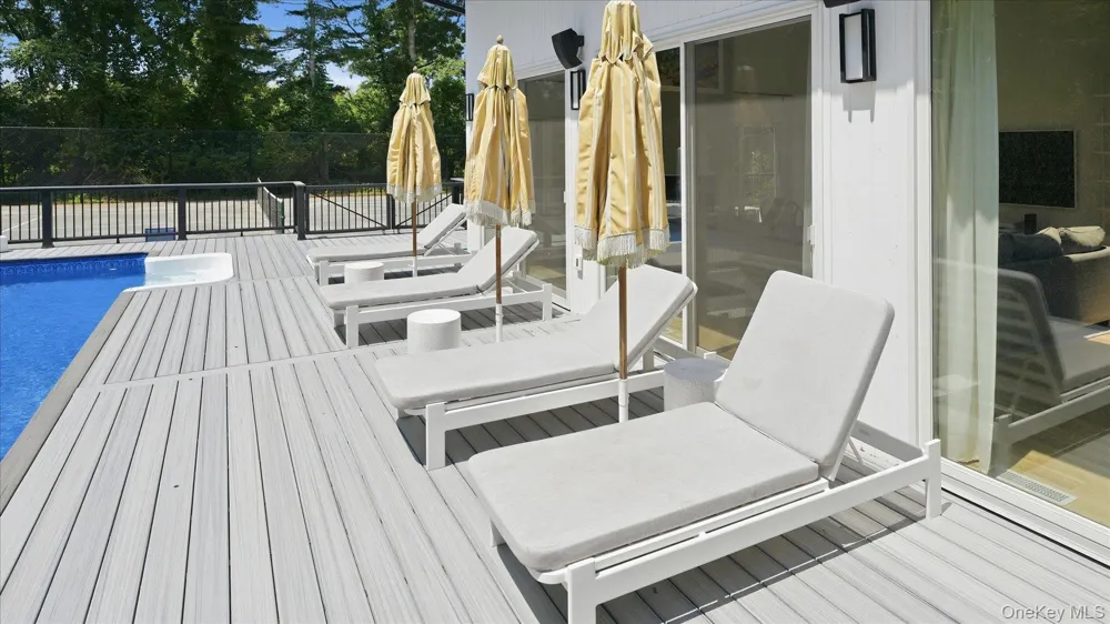 7 Midhampton Court Quogue, NY 11959