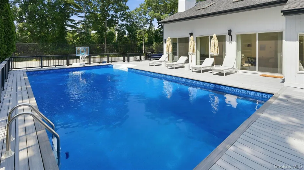7 Midhampton Court Quogue, NY 11959