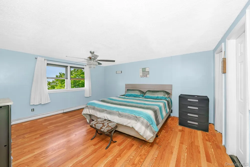 21 Lido Parkway Lindenhurst, NY 11757