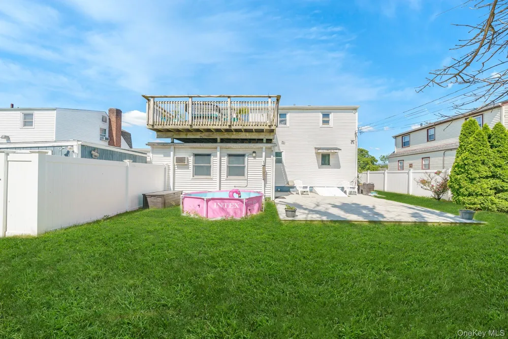 21 Lido Parkway Lindenhurst, NY 11757