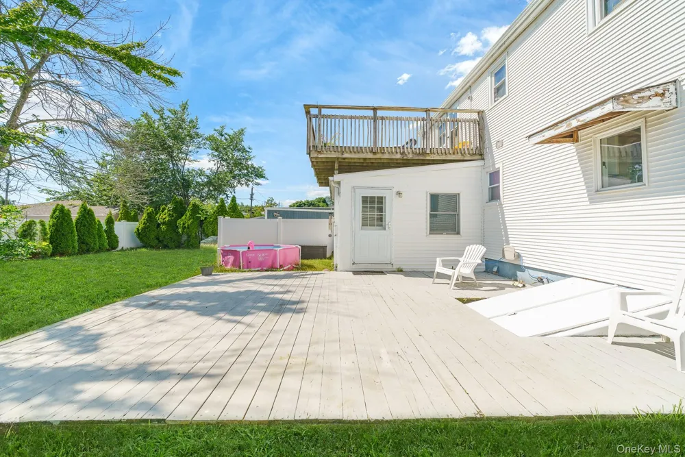 21 Lido Parkway Lindenhurst, NY 11757