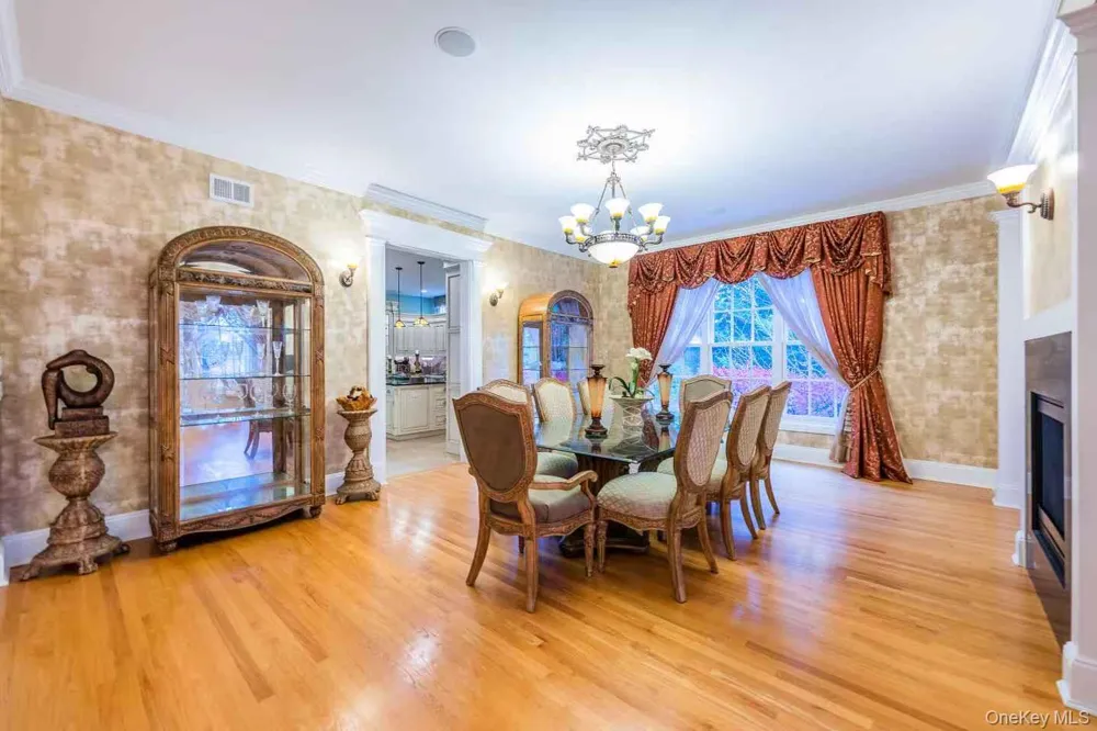 5 Westgate Road Muttontown, NY 11791
