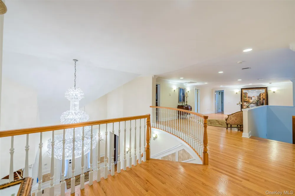 5 Westgate Road Muttontown, NY 11791