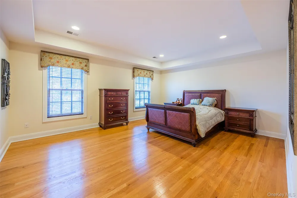 5 Westgate Road Muttontown, NY 11791