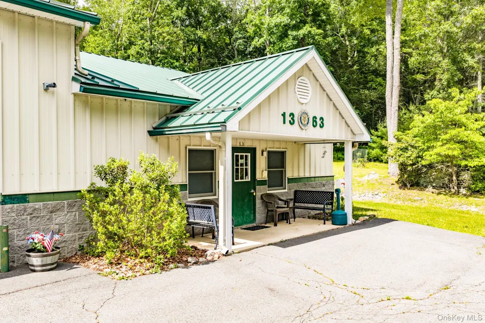 17 Collins Road Eldred, NY 12732