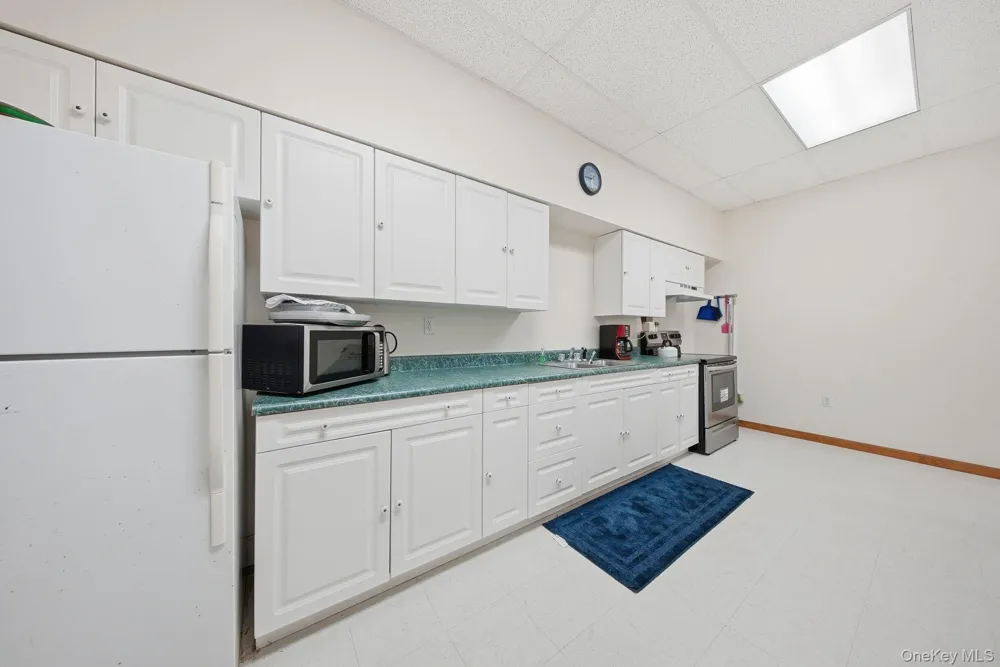 17 Collins Road Eldred, NY 12732