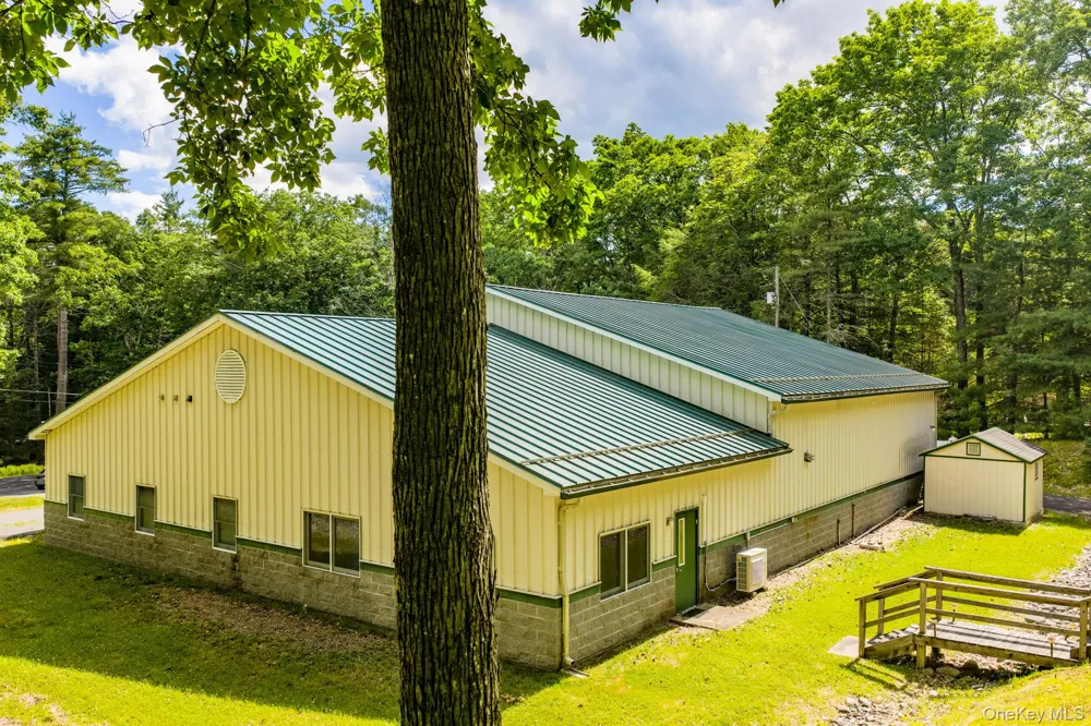 17 Collins Road Eldred, NY 12732