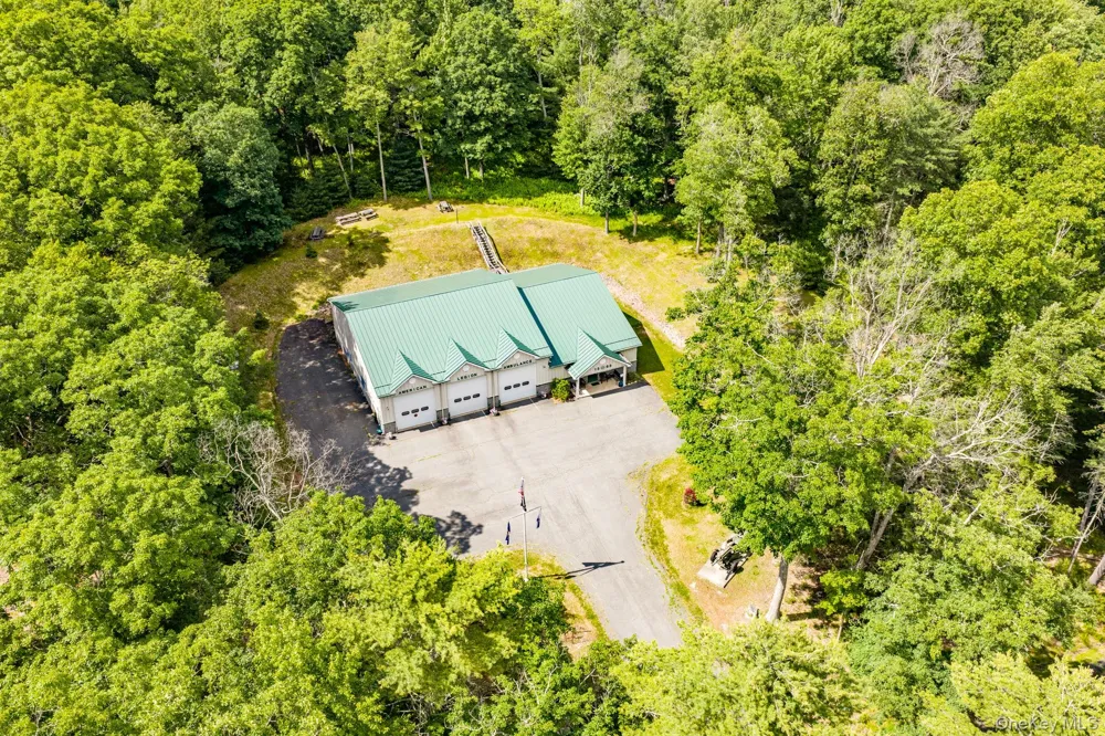 17 Collins Road Eldred, NY 12732