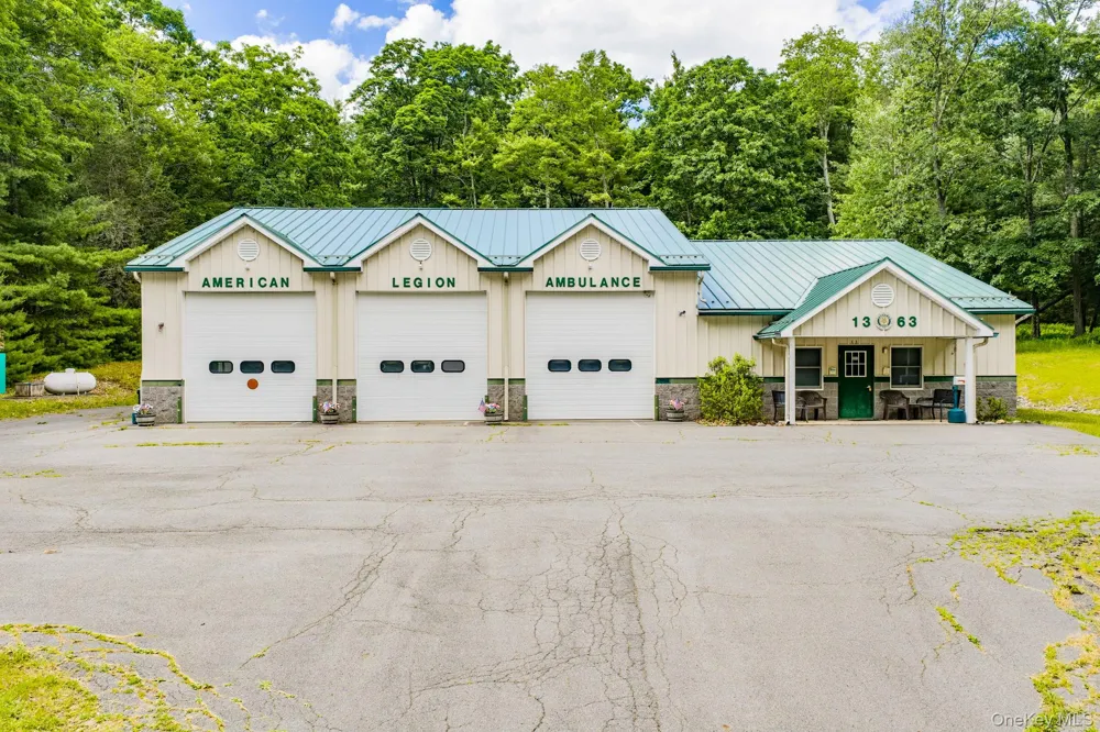 17 Collins Road Eldred, NY 12732