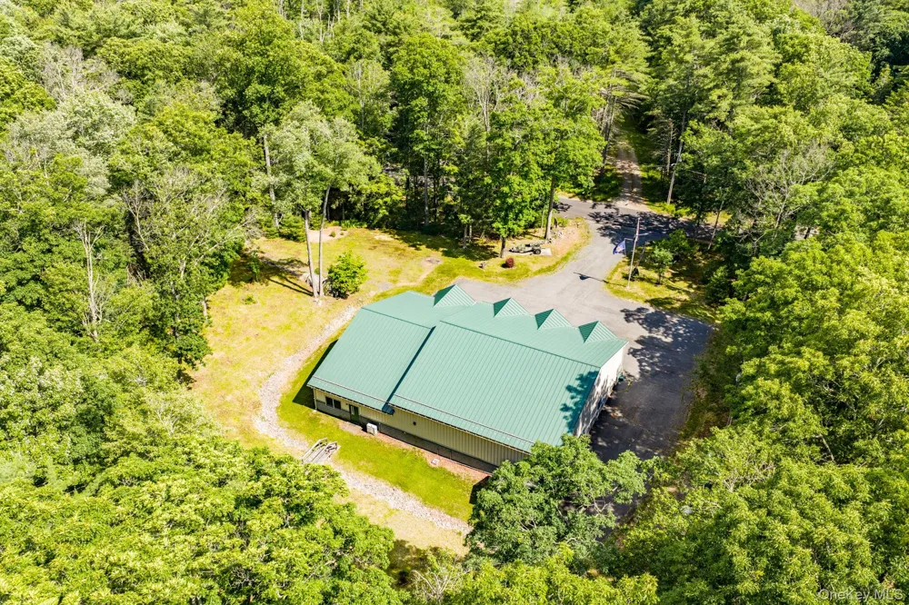17 Collins Road Eldred, NY 12732