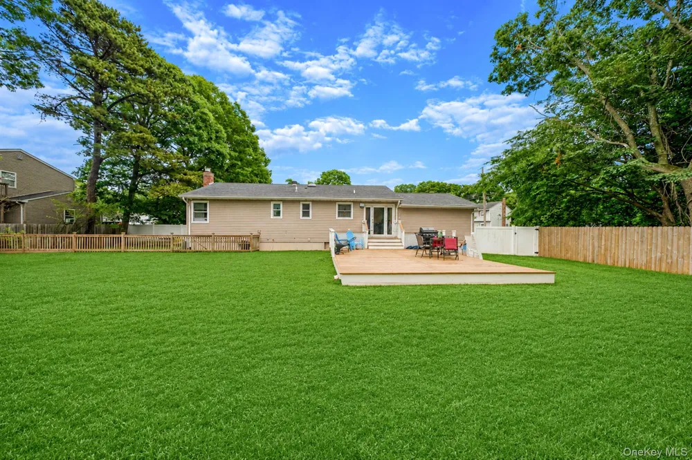 2 Amarr Drive Shirley, NY 11967