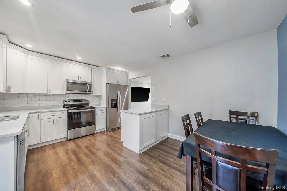 2 Amarr Drive Shirley, NY 11967