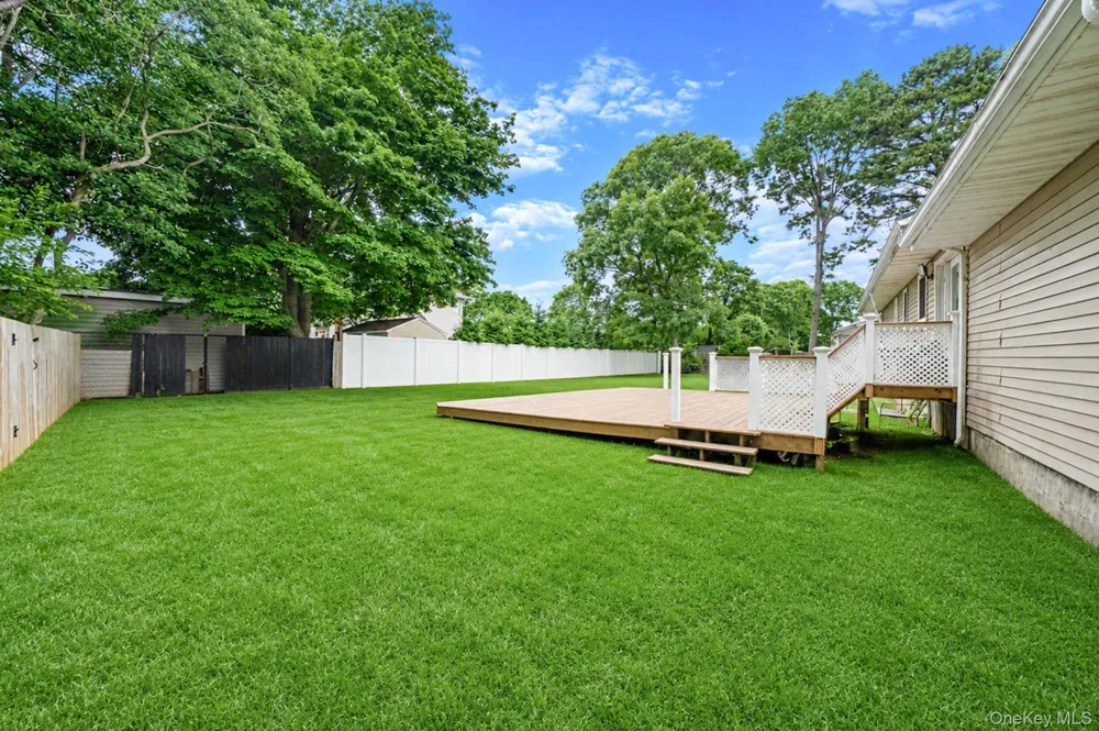 2 Amarr Drive Shirley, NY 11967