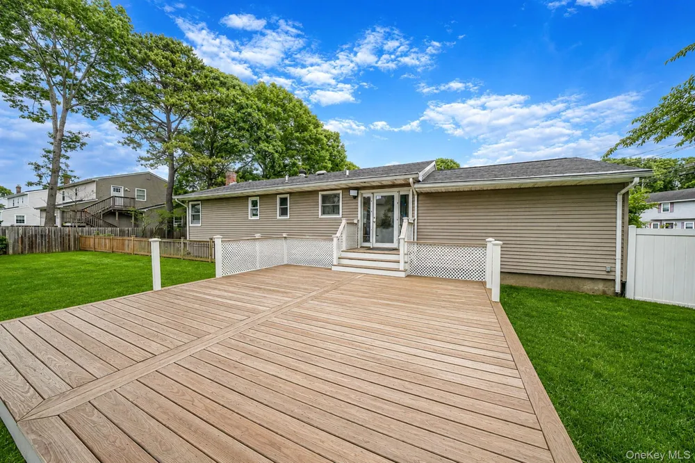 2 Amarr Drive Shirley, NY 11967