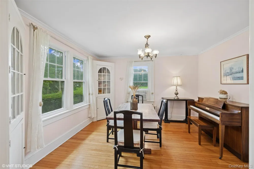 4900 Depot Lane Cutchogue, NY 11935