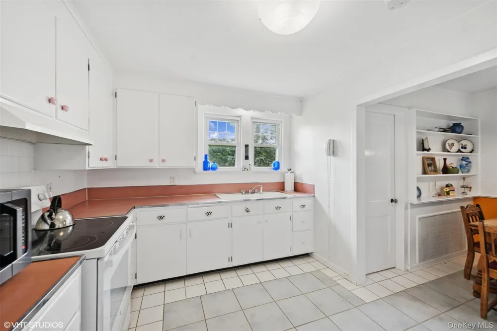 4900 Depot Lane Cutchogue, NY 11935