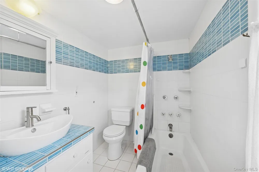 4900 Depot Lane Cutchogue, NY 11935