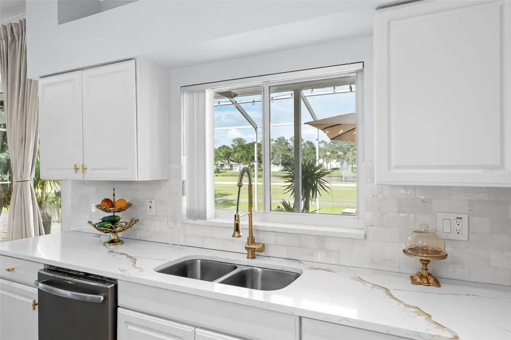 15615 SHOAL CREEK PLACE Odessa, FL 33556