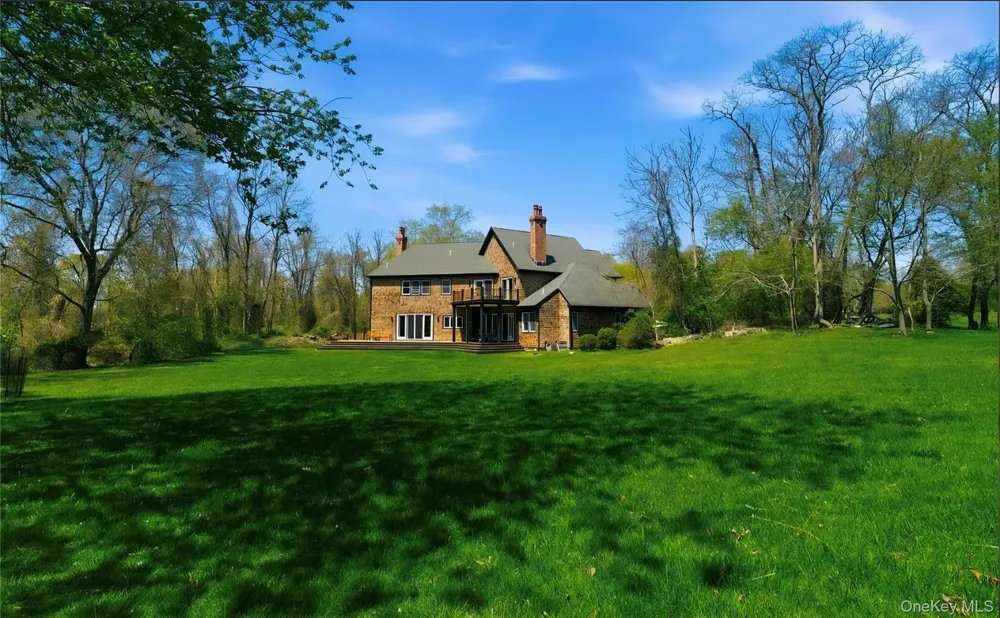9 Locust Woods Drive Shelter Island, NY 11964