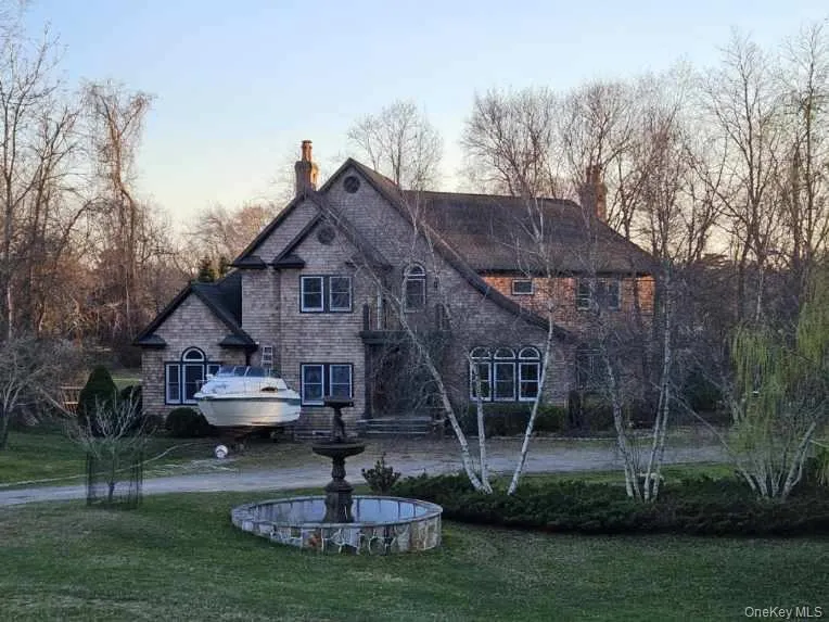 9 Locust Woods Drive Shelter Island, NY 11964