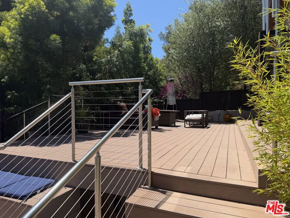 1421 Fernwood Pacific Drive Topanga, CA 90290