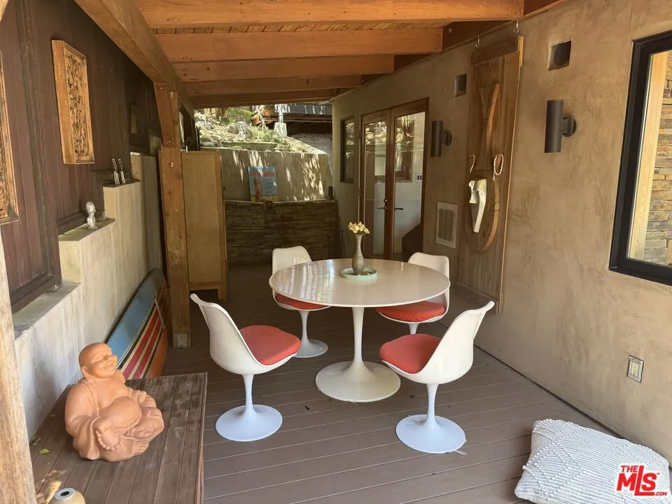 1421 Fernwood Pacific Drive Topanga, CA 90290