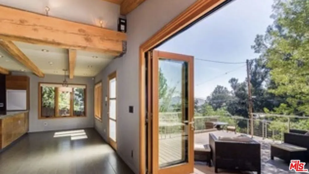 1421 Fernwood Pacific Drive Topanga, CA 90290