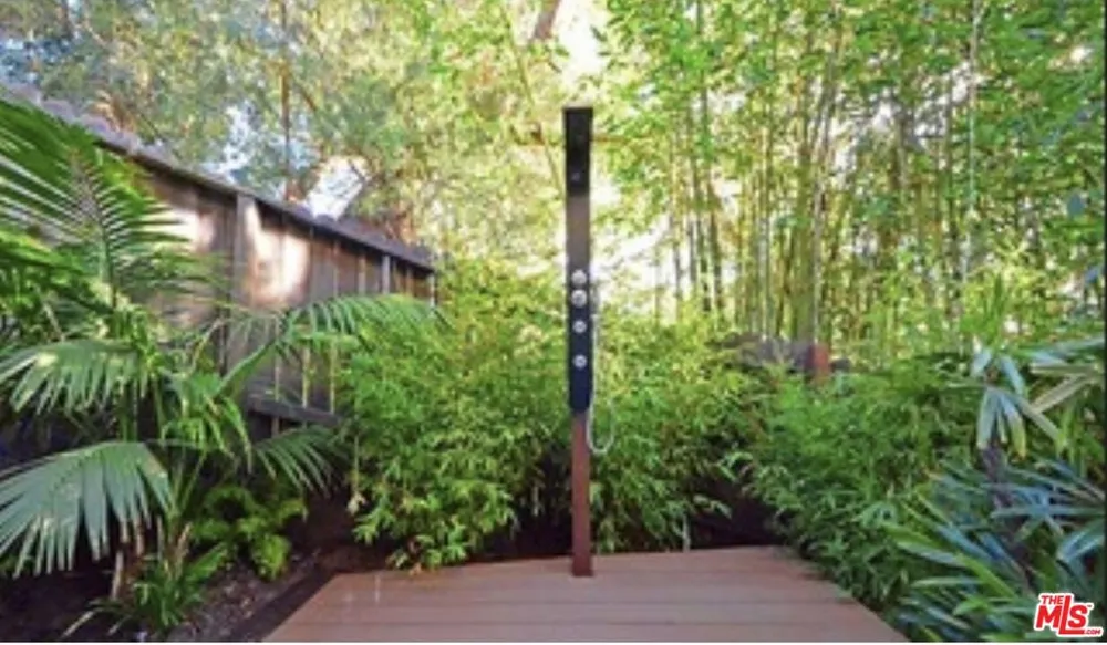 1421 Fernwood Pacific Drive Topanga, CA 90290