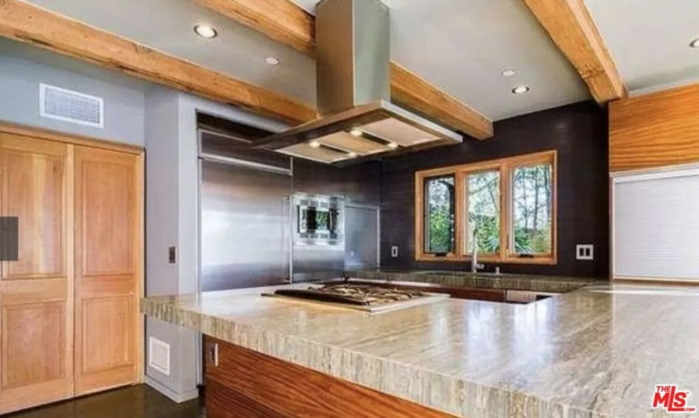 1421 Fernwood Pacific Drive Topanga, CA 90290