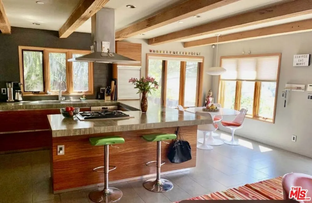 1421 Fernwood Pacific Drive Topanga, CA 90290