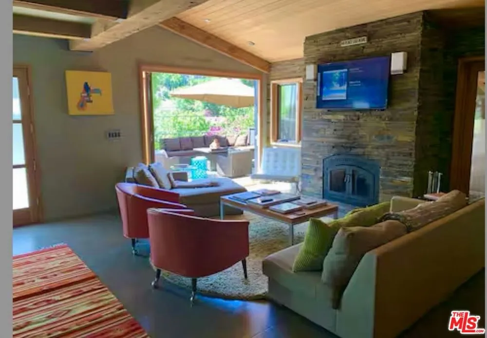 1421 Fernwood Pacific Drive Topanga, CA 90290