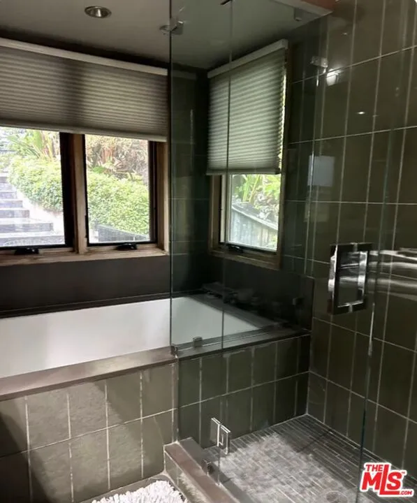 1421 Fernwood Pacific Drive Topanga, CA 90290