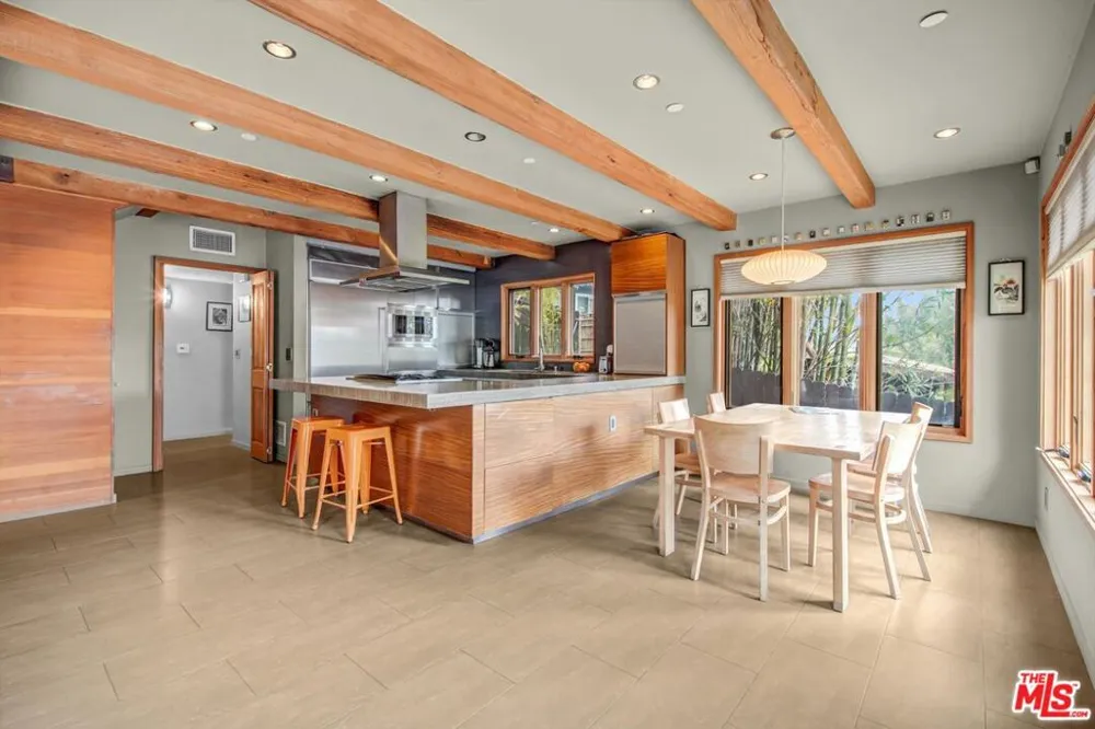 1421 Fernwood Pacific Drive Topanga, CA 90290