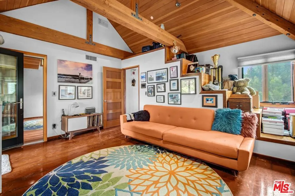 1421 Fernwood Pacific Drive Topanga, CA 90290