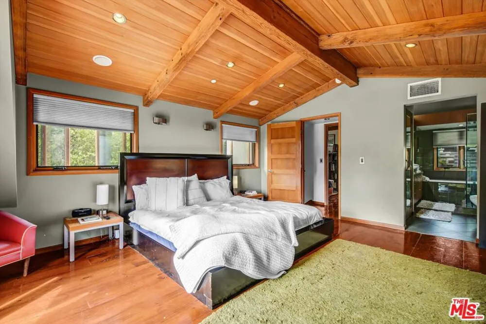 1421 Fernwood Pacific Drive Topanga, CA 90290