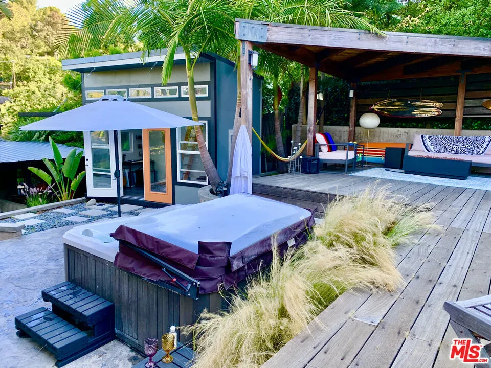 1421 Fernwood Pacific Drive Topanga, CA 90290