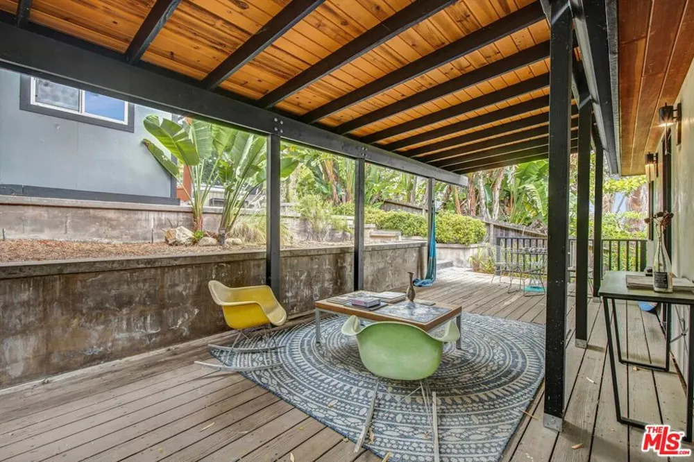 1421 Fernwood Pacific Drive Topanga, CA 90290
