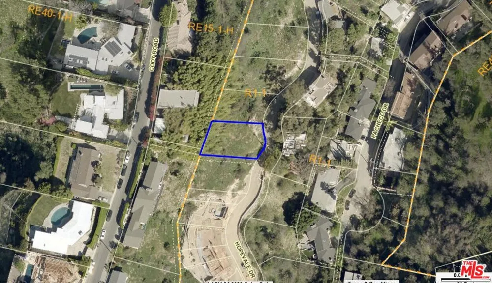3947 Hopevale Drive Sherman Oaks, CA 91403