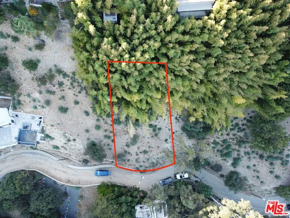 3947 Hopevale Drive Sherman Oaks, CA 91403