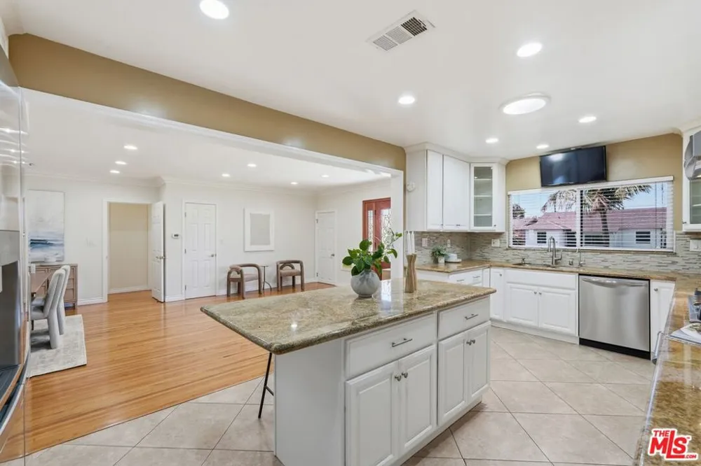 2018 W 147th Street Gardena, CA 90249