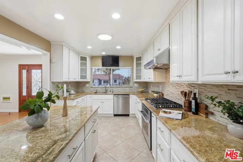 2018 W 147th Street Gardena, CA 90249