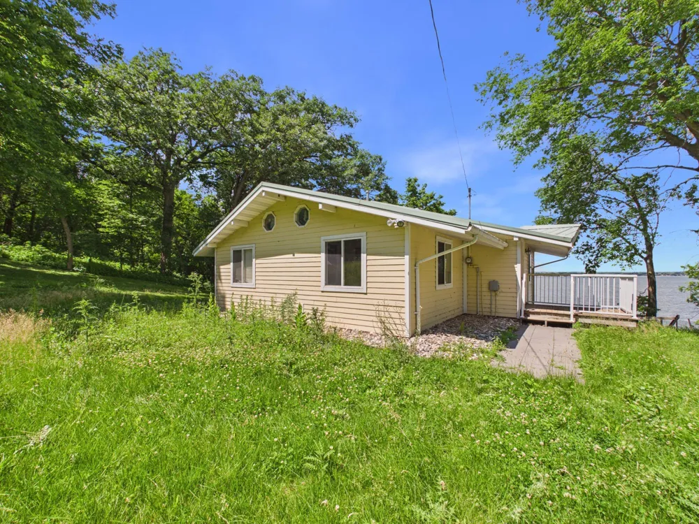 21528 267th Avenue Starbuck, MN 56381
