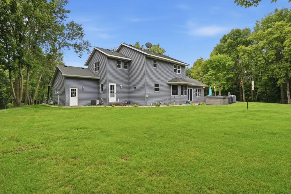 10920 Shore Drive Spicer, MN 56288
