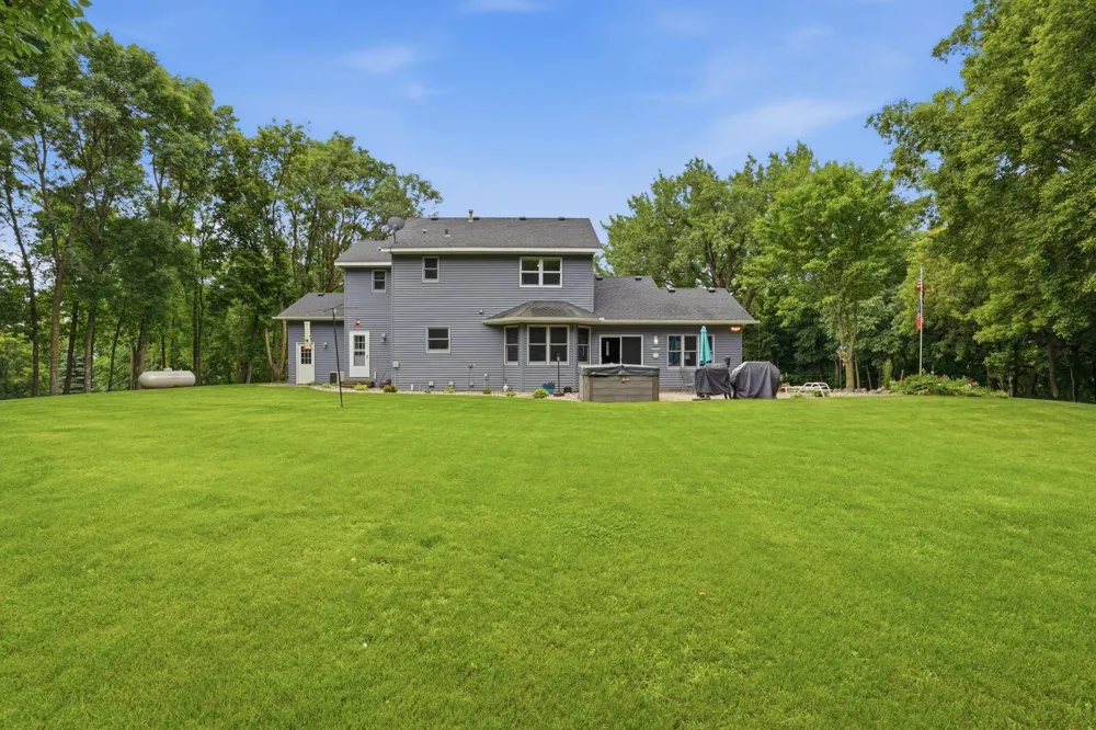 10920 Shore Drive Spicer, MN 56288