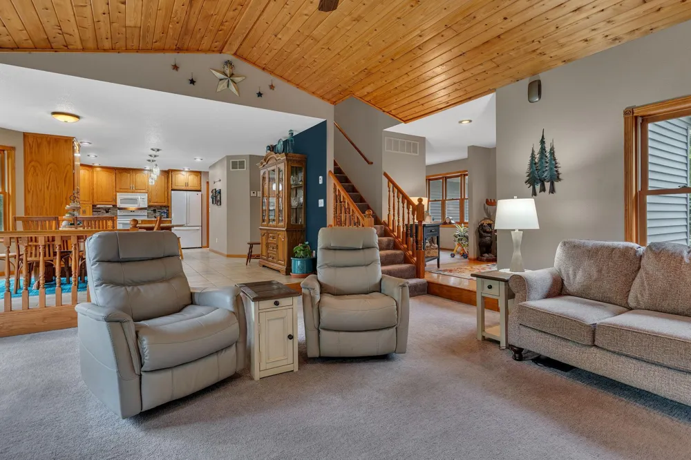 10920 Shore Drive Spicer, MN 56288